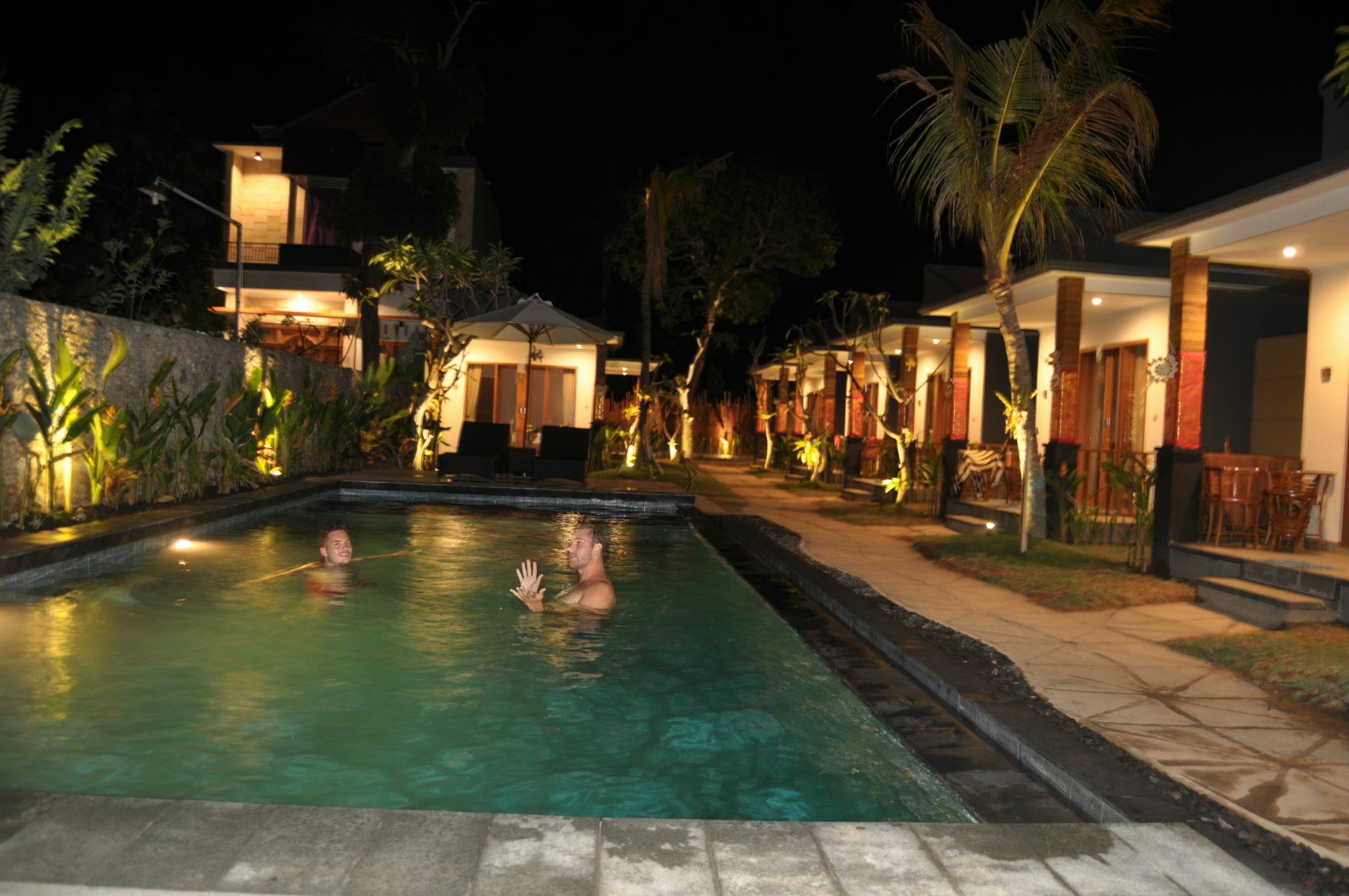 Singabu Bungalows Batununggul Exterior photo