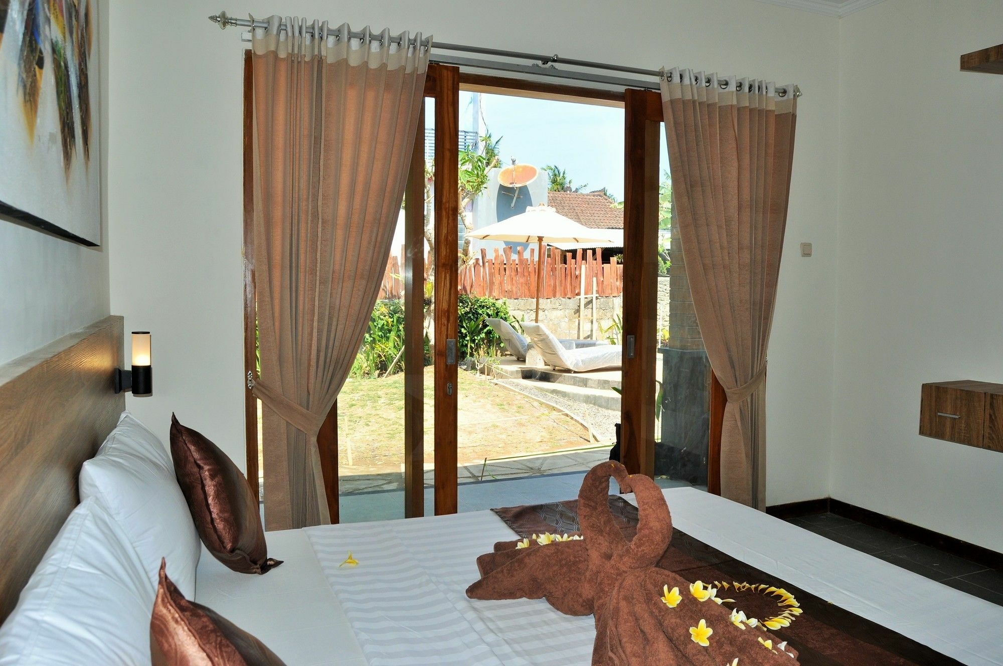Singabu Bungalows Batununggul Exterior photo
