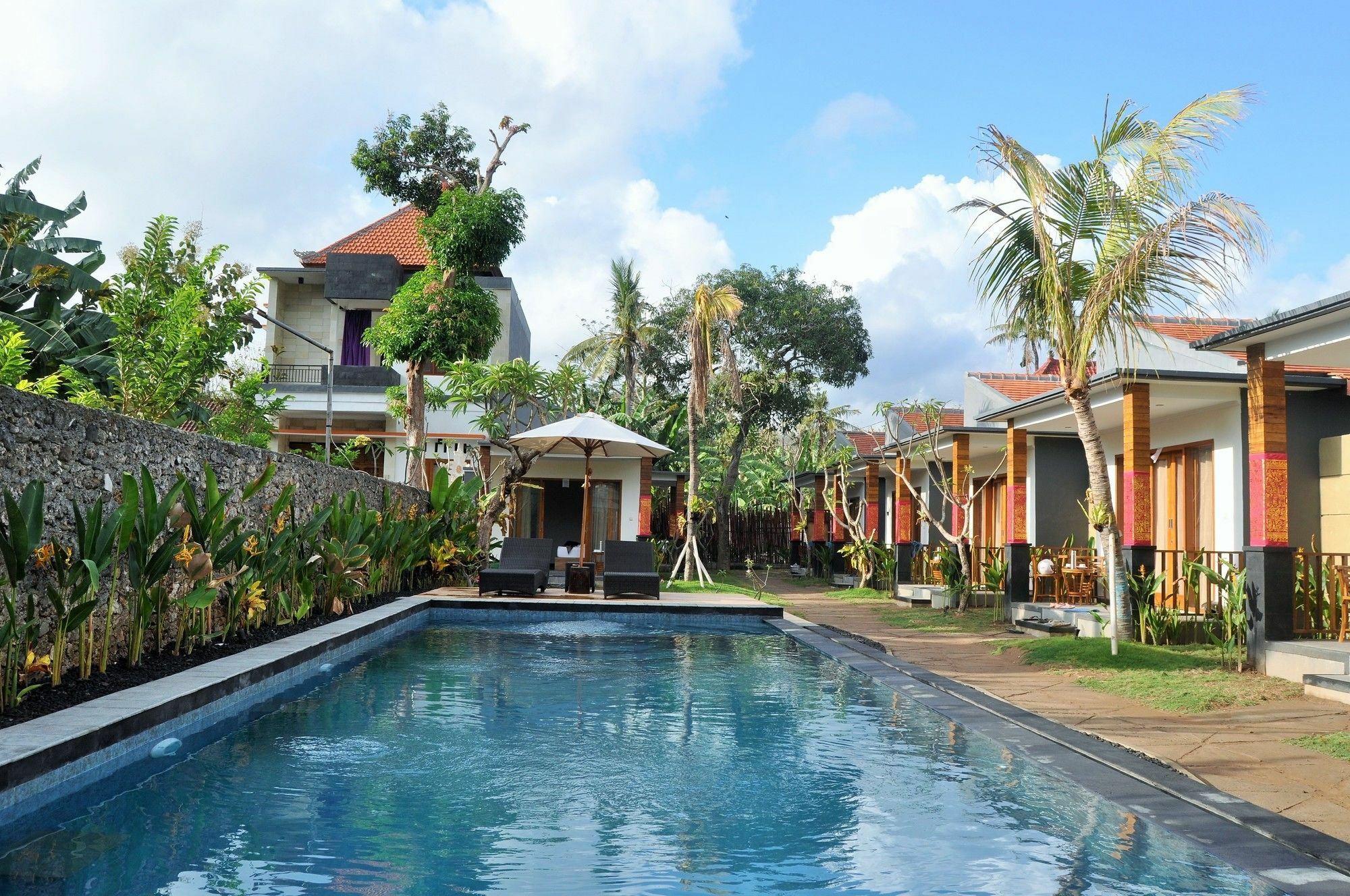 Singabu Bungalows Batununggul Exterior photo