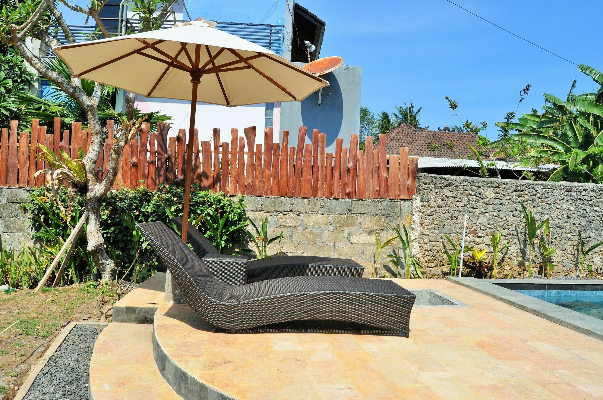 Singabu Bungalows Batununggul Exterior photo