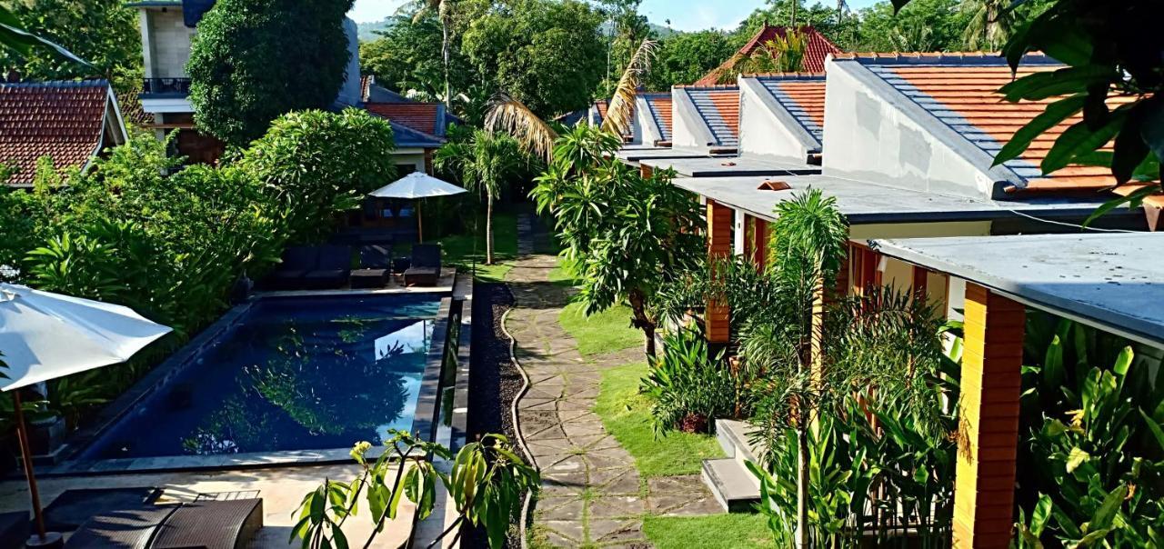 Singabu Bungalows Batununggul Exterior photo